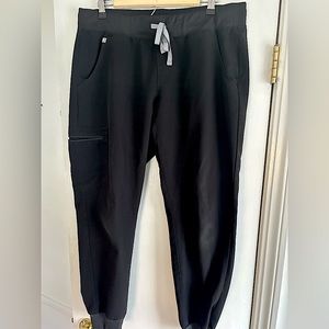 FIGS Women’s Zamora Jogger Scrub Pants